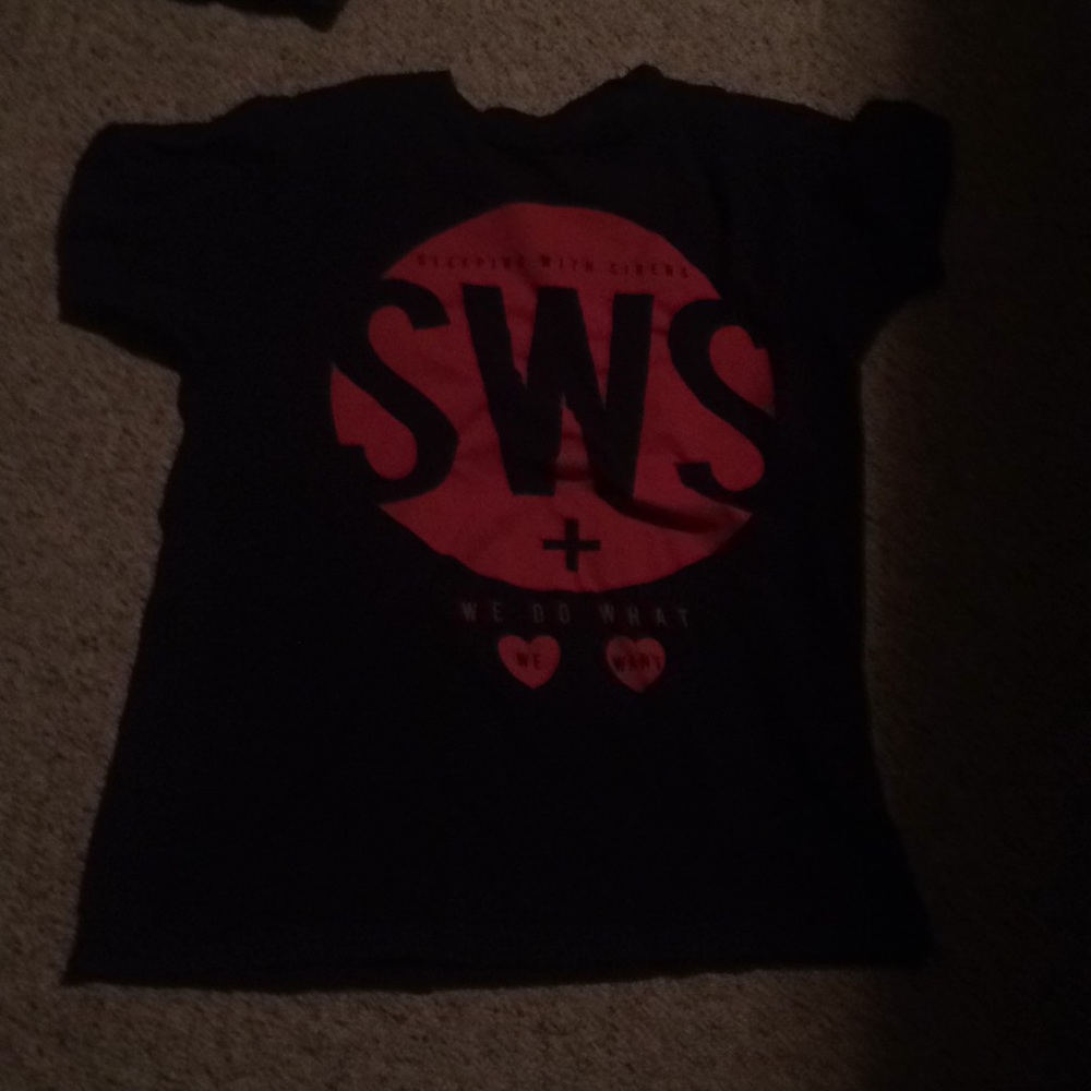 Sleeping with sirens tee
